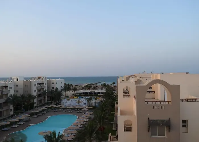 Apartment Karma With And Pools-foreign Guests Only